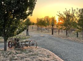 Maple Lane Farm Stay: Benalla şehrinde bir çiftlik evi